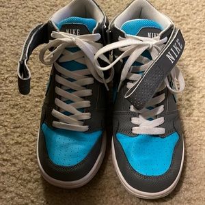 Nike High top skate shoes